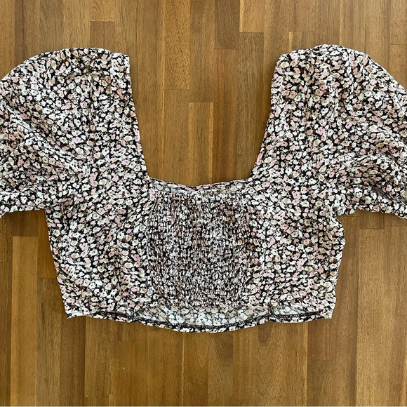 UO Mia Puff Sleeve Cropped Top - Picture 6 of 7
